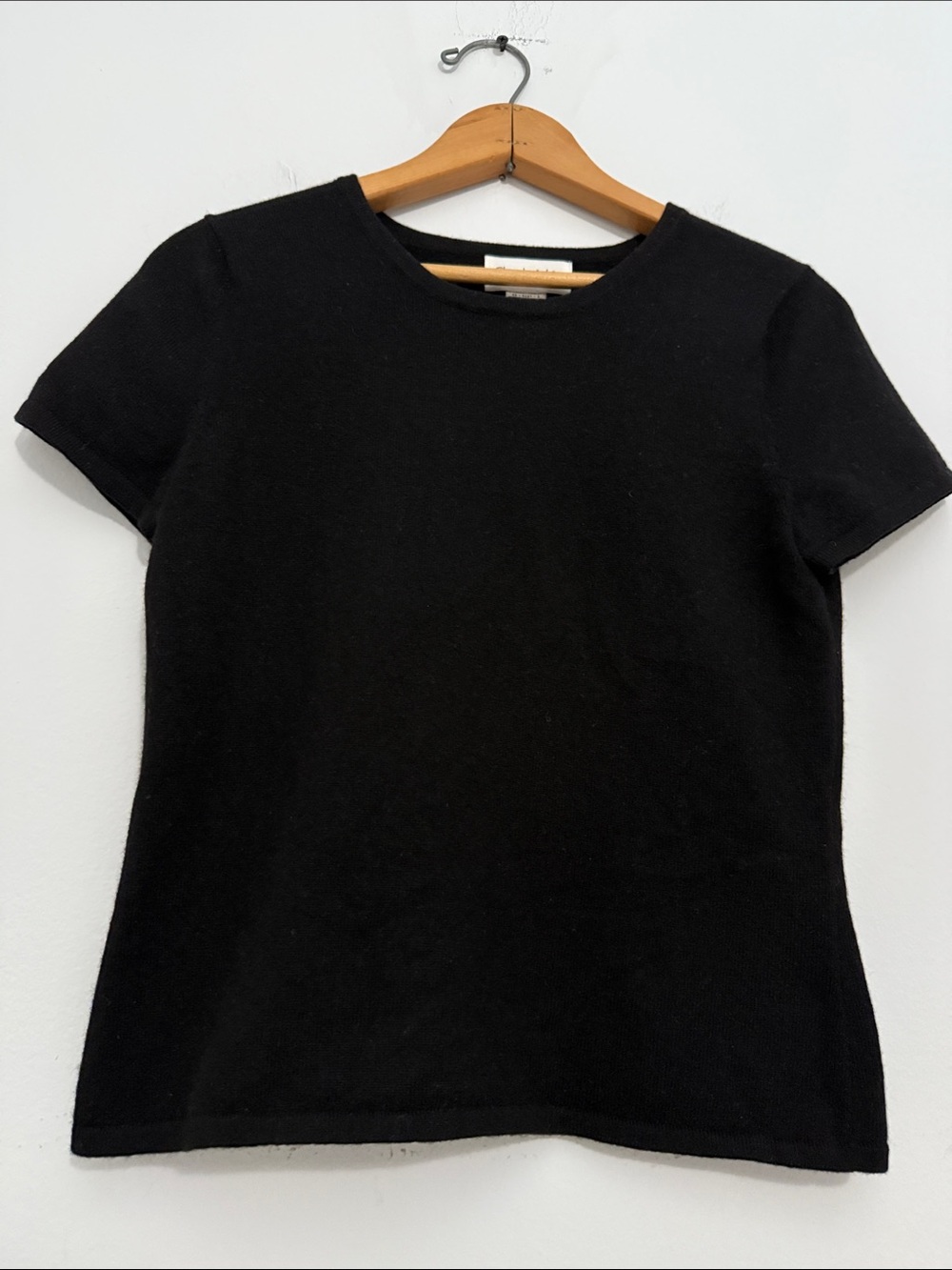 Classic Black Short-Sleeve Cashmere Women's Sweater Classic Minimalist Work